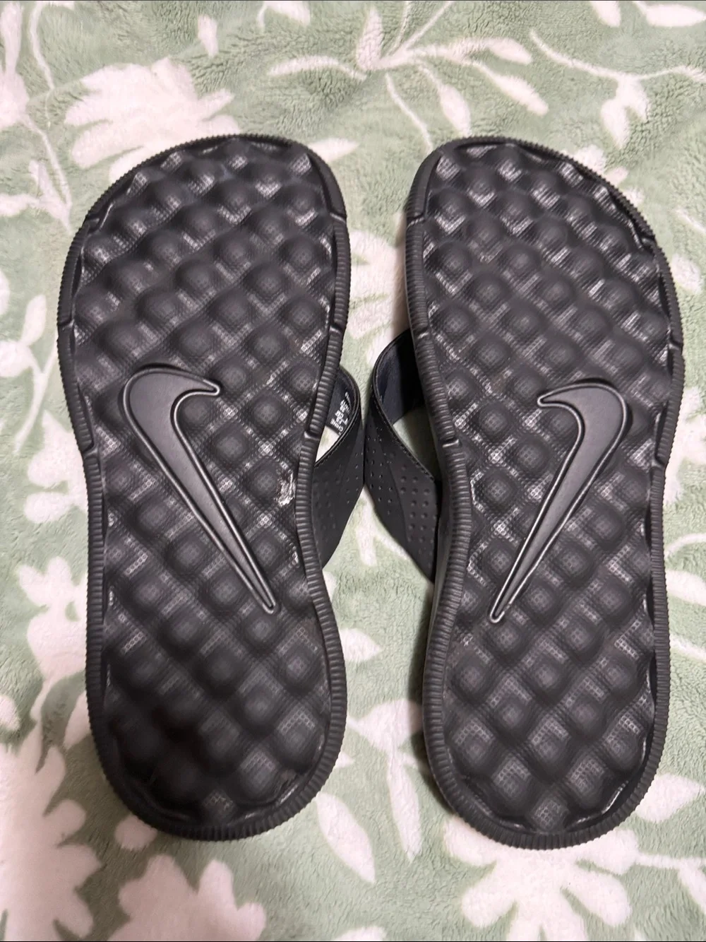 Nike Men's Black Flip-Flop Sandals with White Swoosh